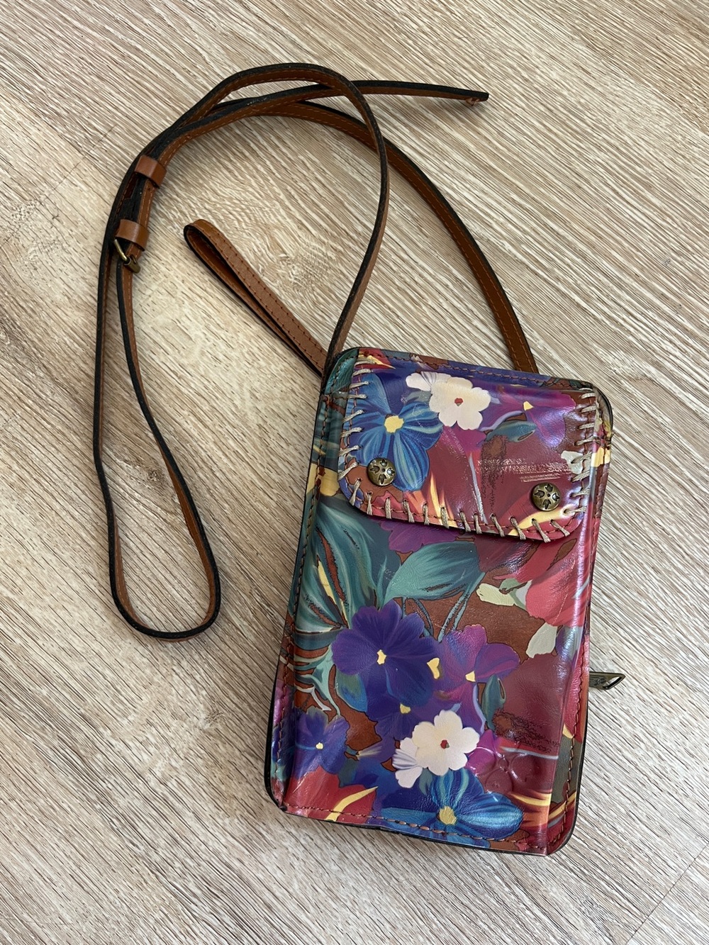 Patricia Nash Crossbody Marinella Floral Purse Wristlet Phone Case Travel Bag